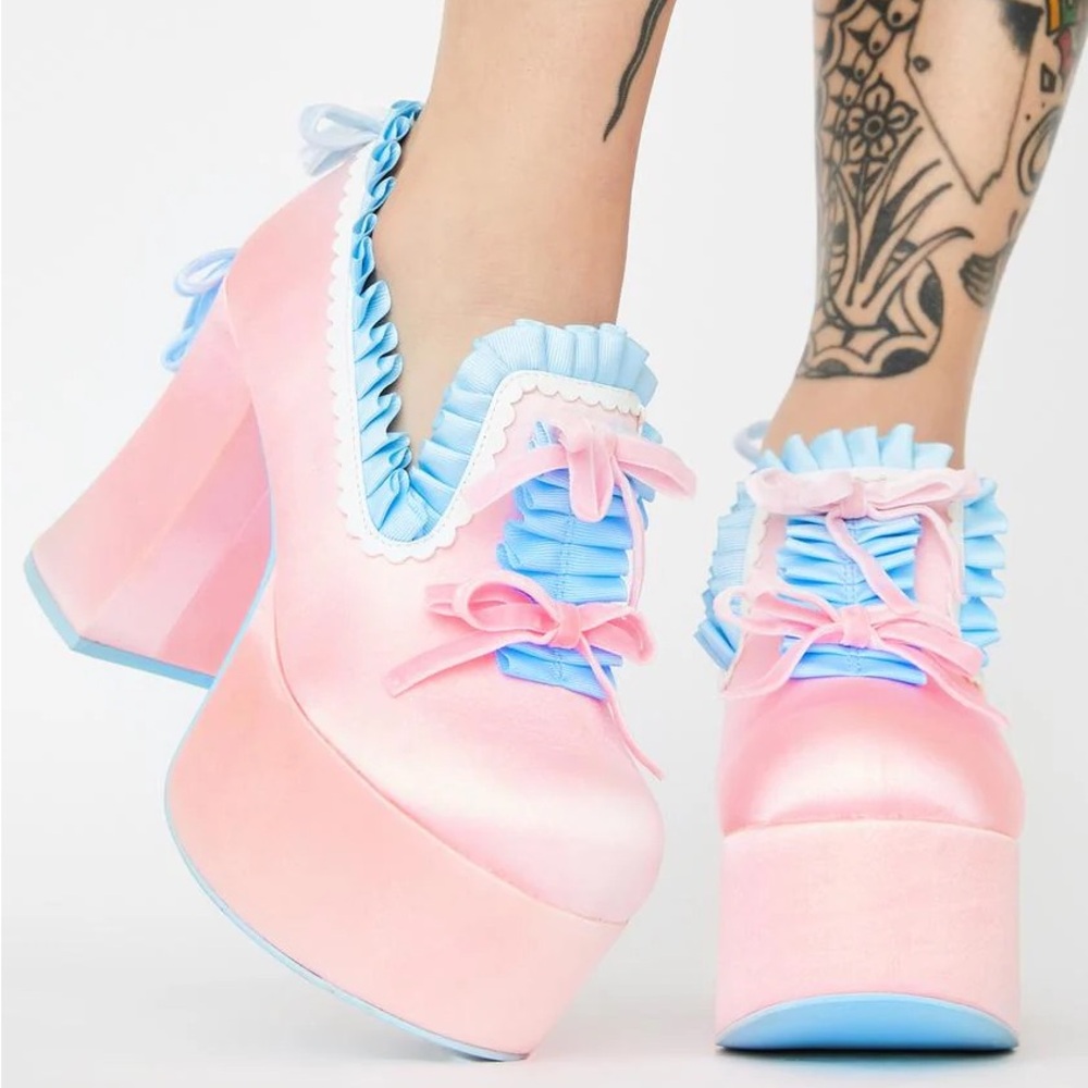 Dolls Kill Sugar Thrillz Bisous Pastel Satin Platform Ruffle Bow Platforms US 9